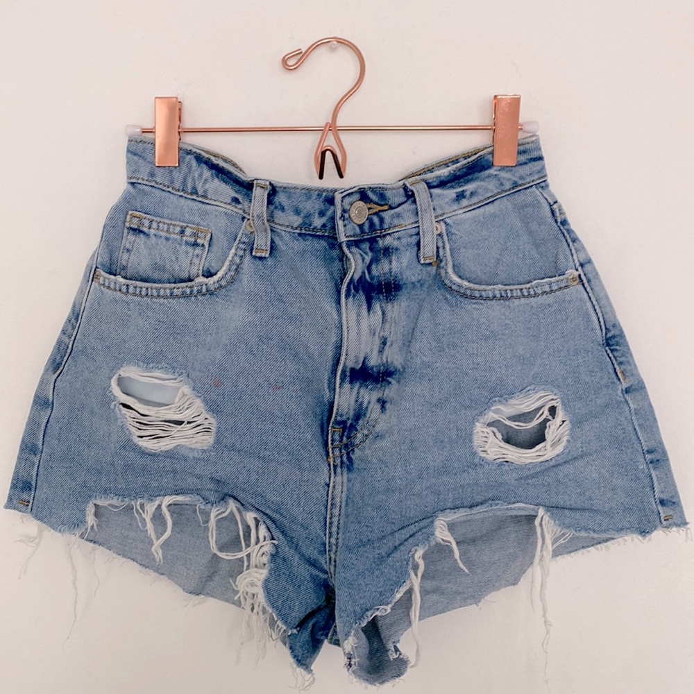 Forever 21 distressed denim shorts
